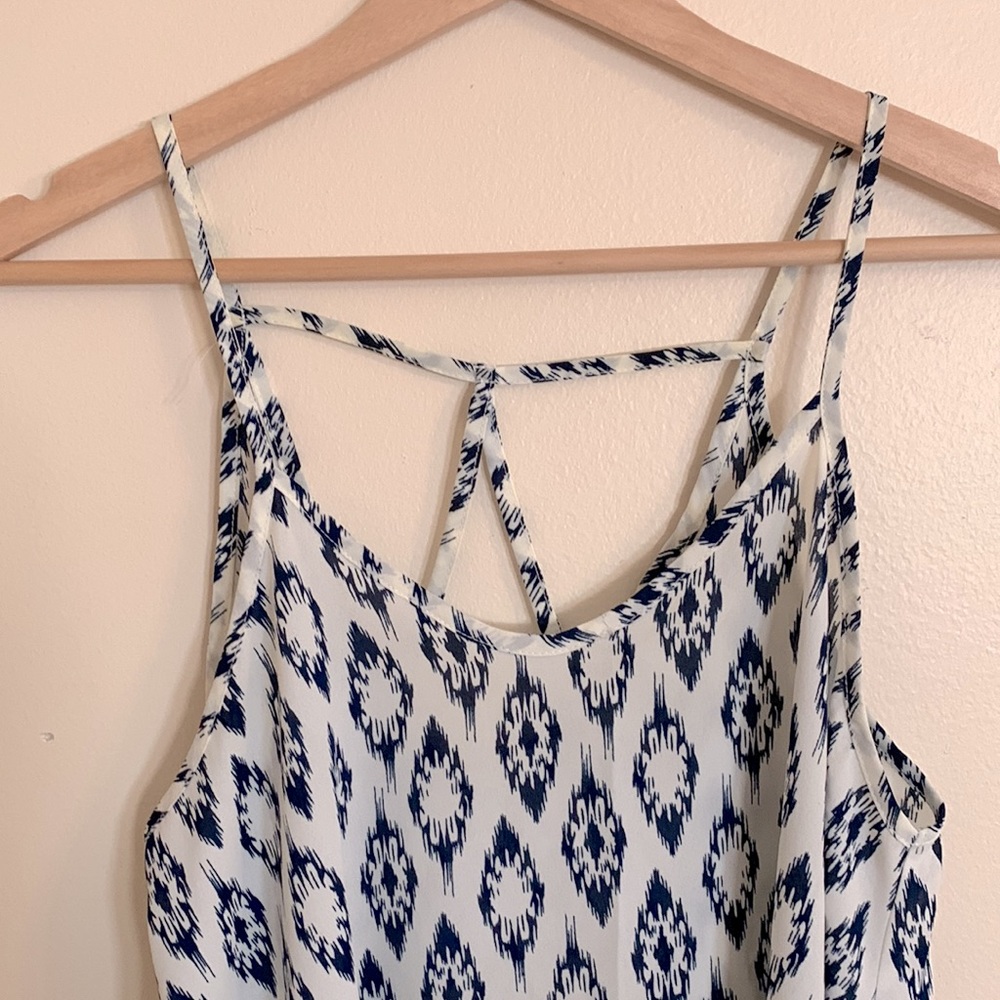 Flowy Tank Top - Picture 2 of 7